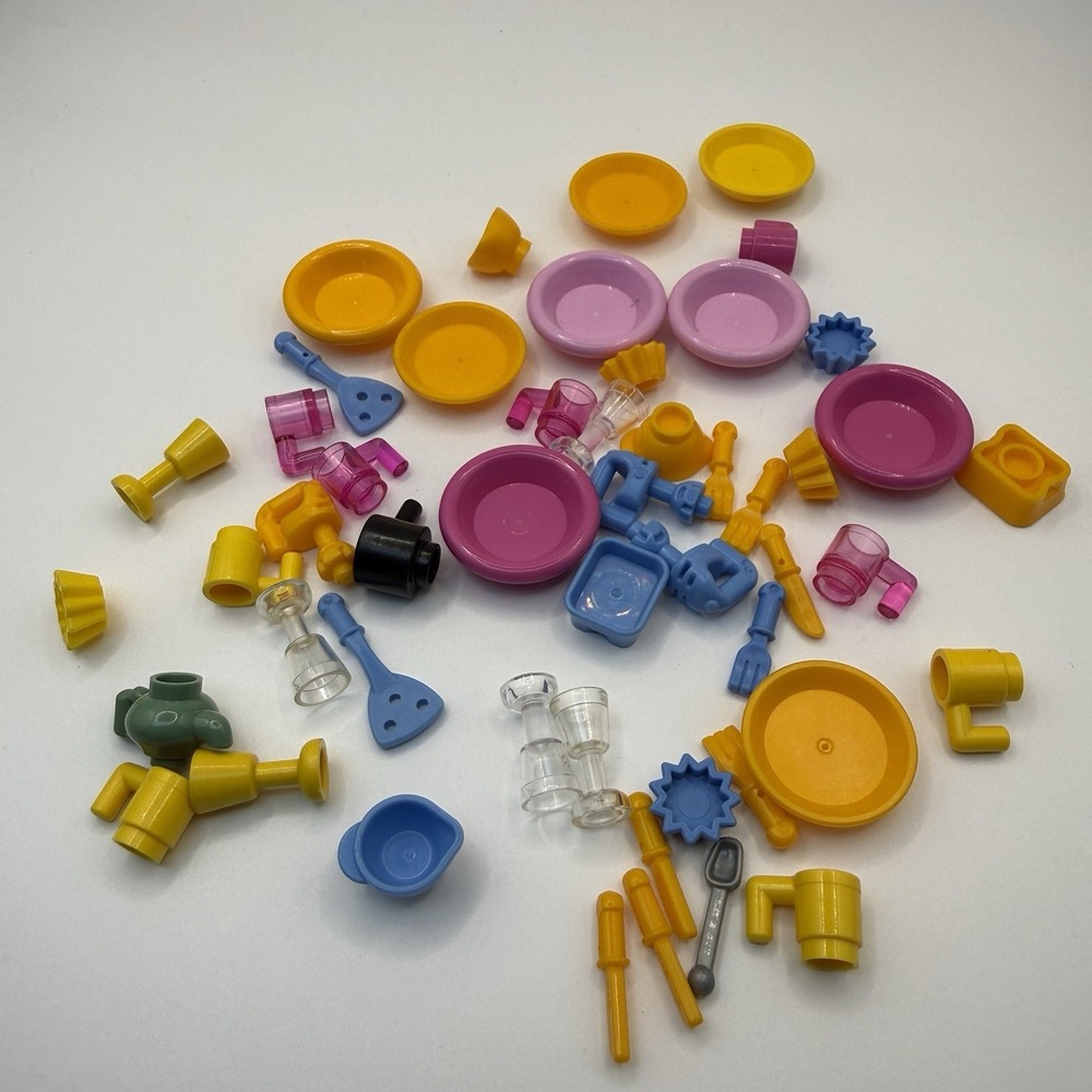 LEGO 50 Piece Kitchen Accessories Lot‎ - Plates, Cups, Pans, Silverwear 004